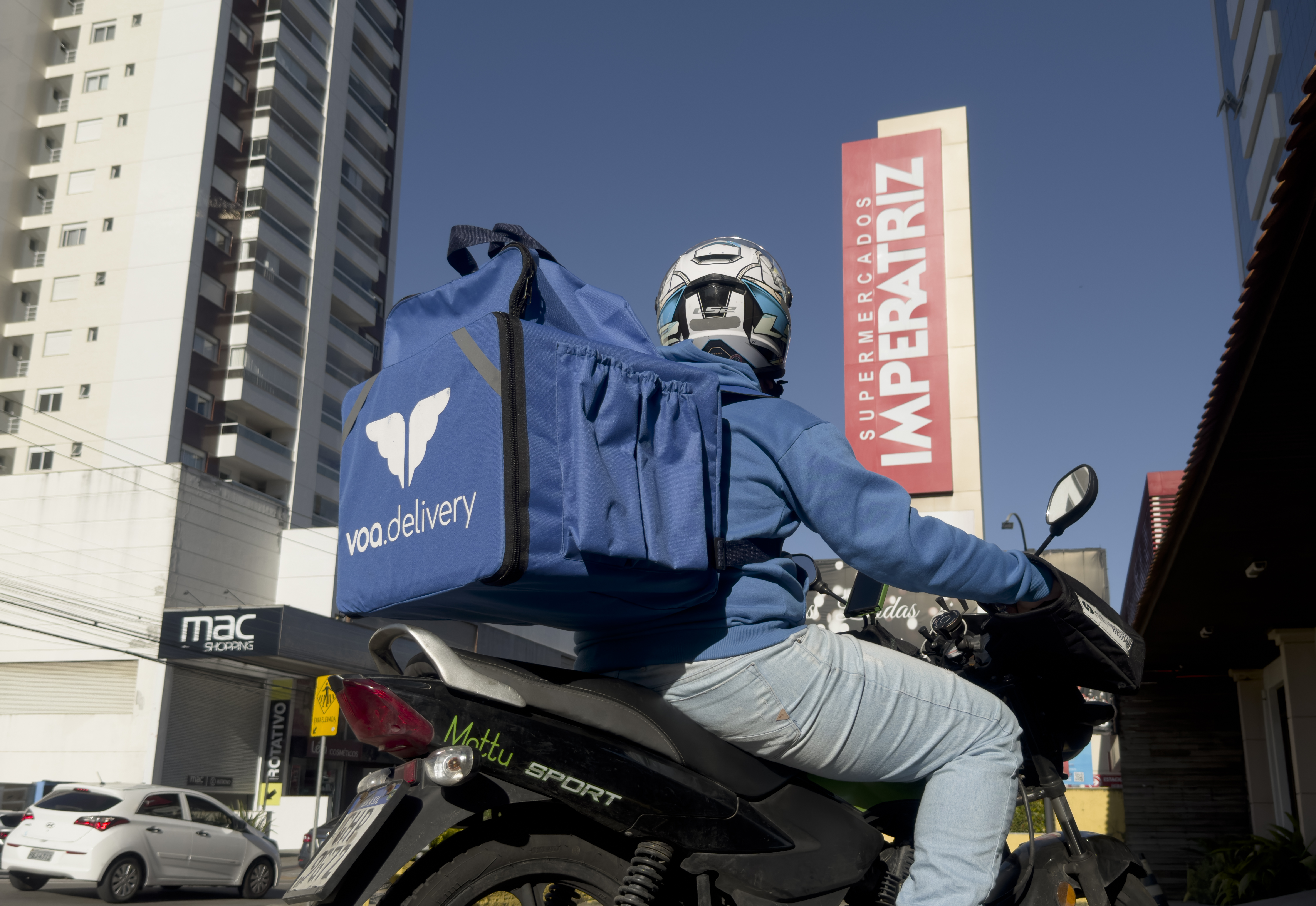 Entregadores fixos vs. Entregadores de aplicativo: Qual a Melhor Opção para Seu Negócio?